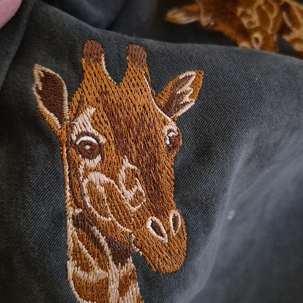 Quacker Factory Vintage Green Faux Suede Embroidered Giraffe Motif.(#1824) Sz.L. - Picture 14 of 15